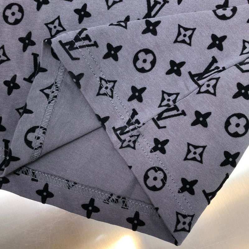 Full styled look of Louis Vuitton cotton t-shirt with relaxed-fit cut