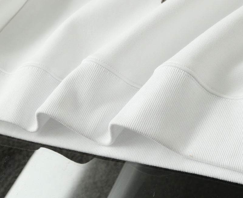 Styling view of Burberry luxury piece style No.047