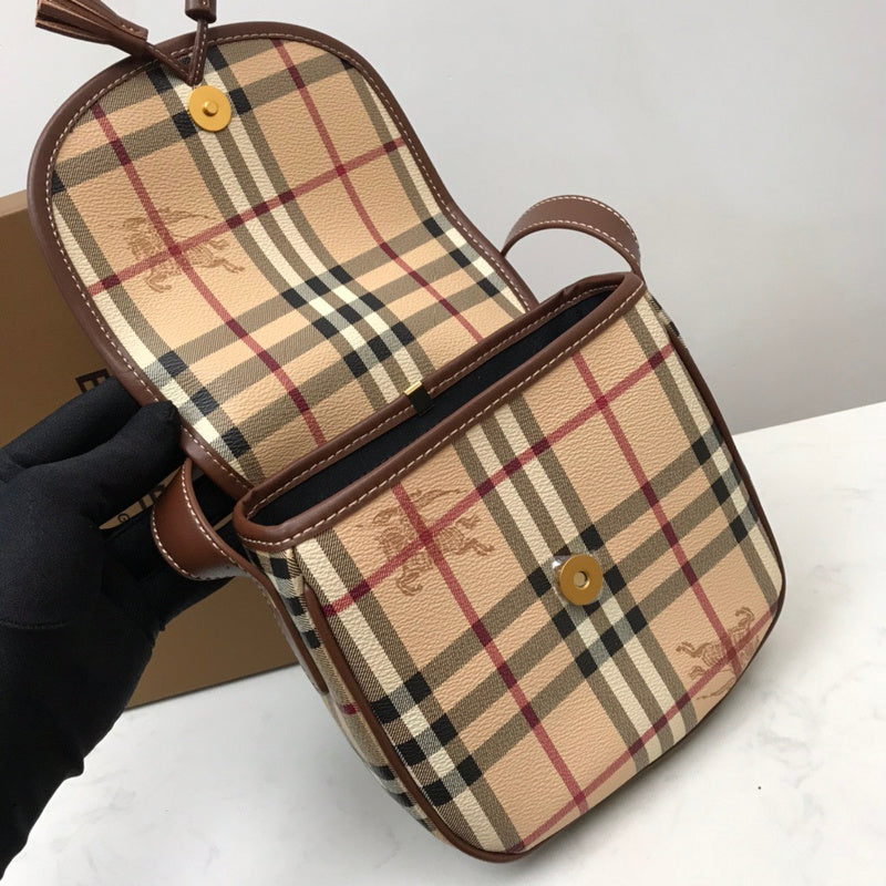 Ziva's Charm handbag – product shot (one versatile size)