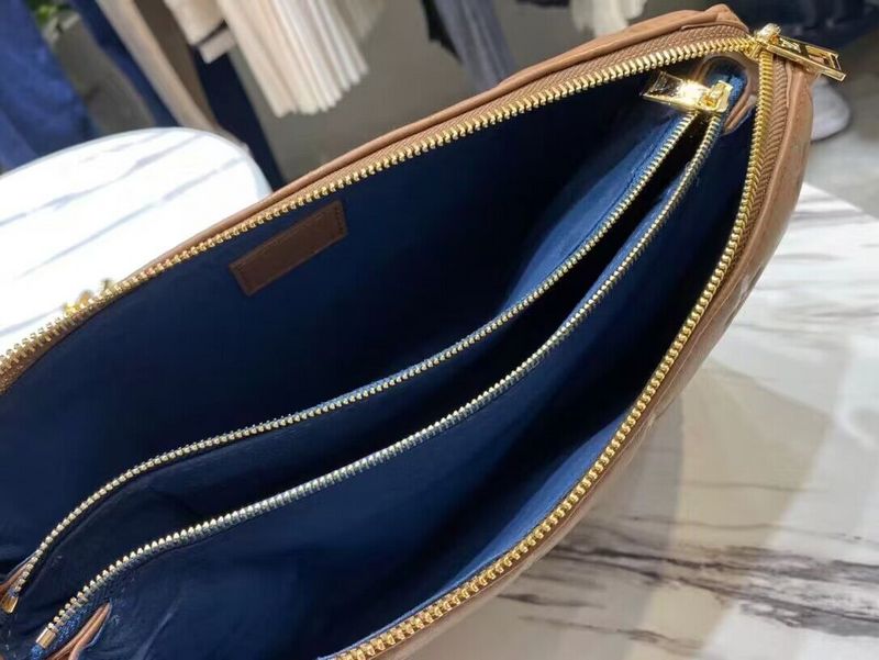 Handle and strap detail of polished modern women's handbag – women's everyday handbag