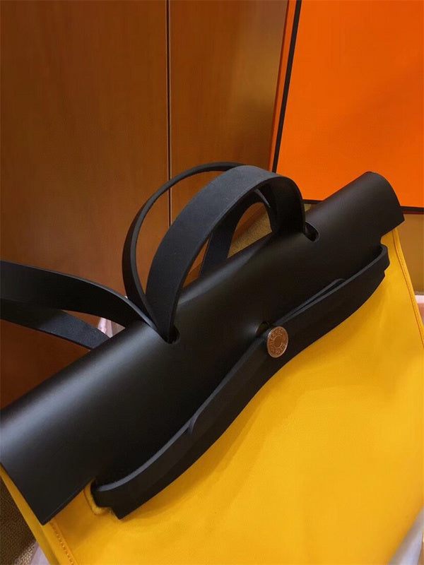  modern shopper bag styled with outfit
