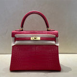 Streamlined bag women's premium everyday handbag