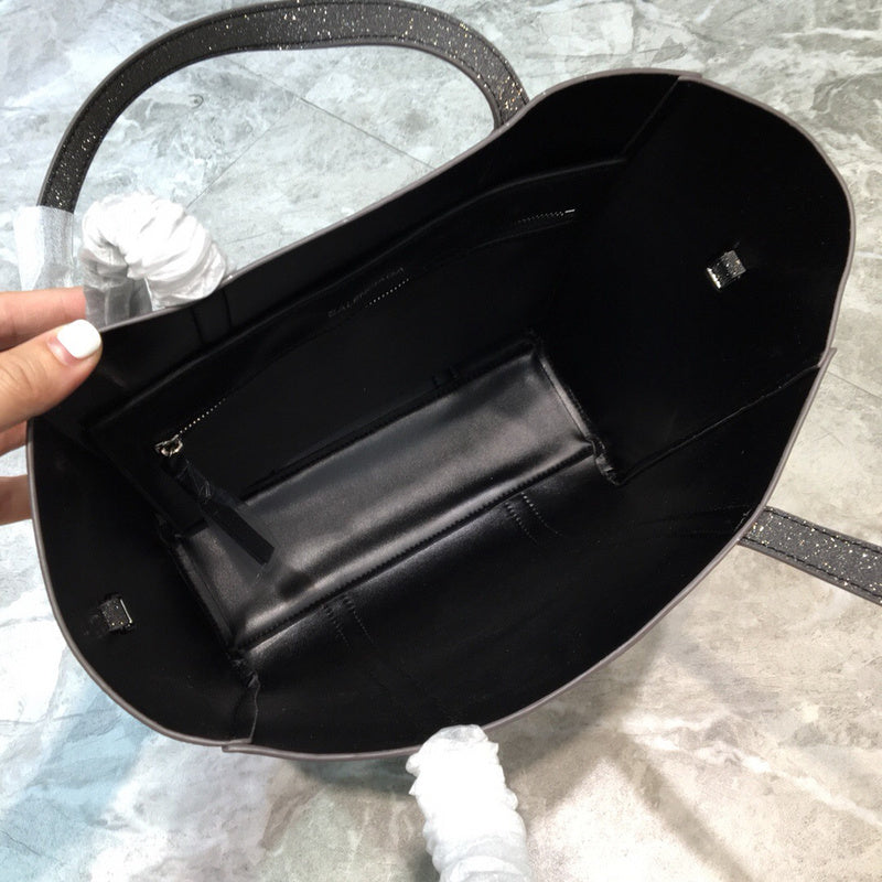 Elegant Premium PU Leather Handbag - Versatile Everyday Design | Women's Everyday Carry Handbag #920 - alternate angle view (image 8) of designer-inspired handbag