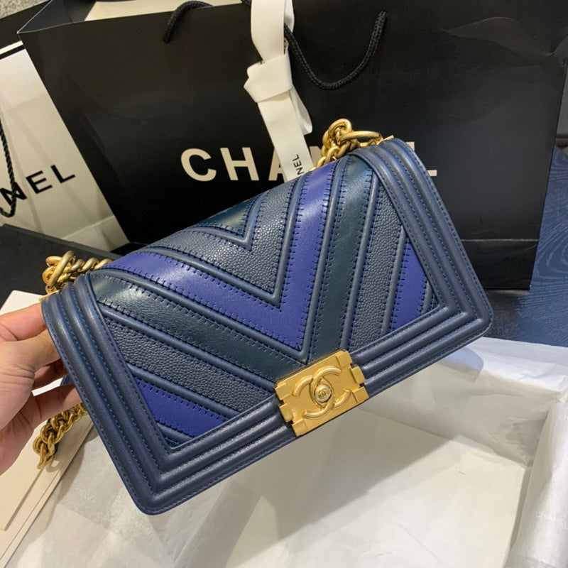  mid purse view 6