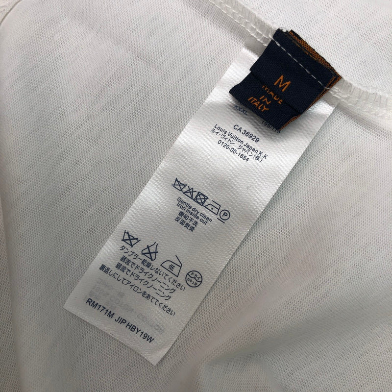 Flat lay presentation of Louis Vuitton cotton t-shirt with logo-detail design
