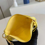 Handle and strap detail of sleek elevated women's handbag – women's premium purse