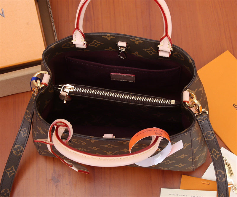  versatile shopper bag detail view showing craftsmanship