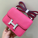 Fluid handbag styled for everyday wear