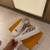 Louis Vuitton shoes Style 255 - texture and material detail