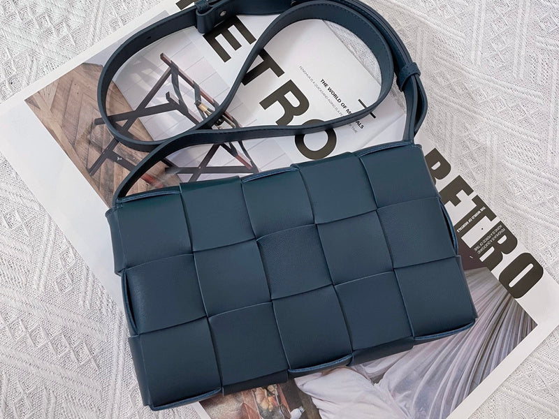 Understated Premium PU Leather Handbag - Refined Silhouette | Women's Luxury Handbag #1624 - texture close-up (image 9) of designer-inspired handbag