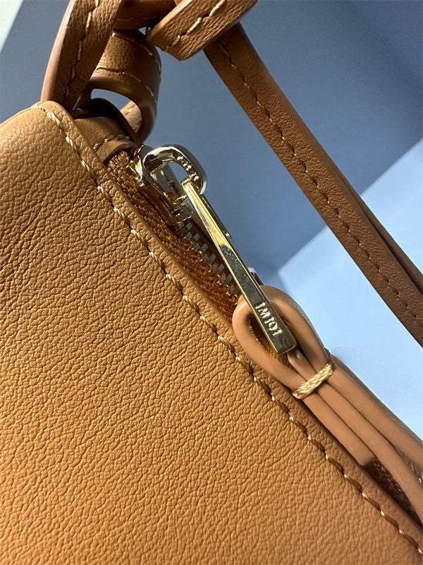 Ziva's Charm handbag – interior view (28cm*17cm*9.5cm)