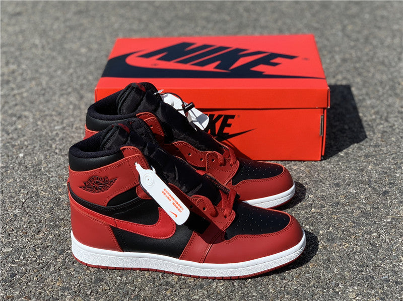 Nike Men's & Women's Iconic Street Trainers — Style 119