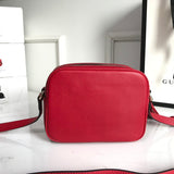 Handle and strap detail of sleek modern women's handbag – women's luxury accessory