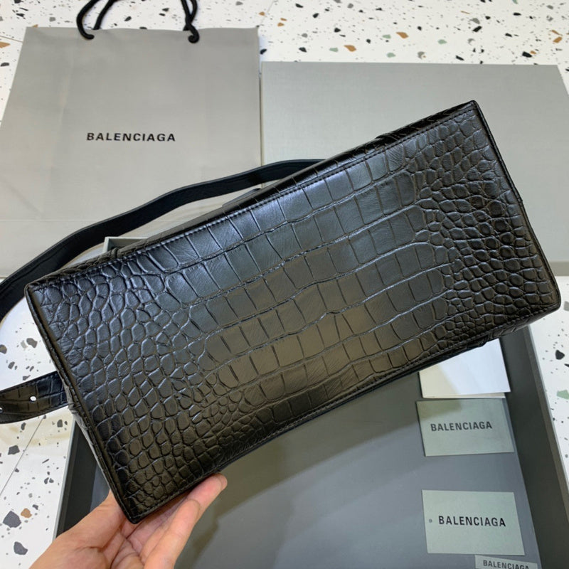 Classic Premium PU Leather Handbag - Refined Silhouette | Women's Fashion Handbag #519 - close-up detail shot (image 3) of designer-inspired handbag