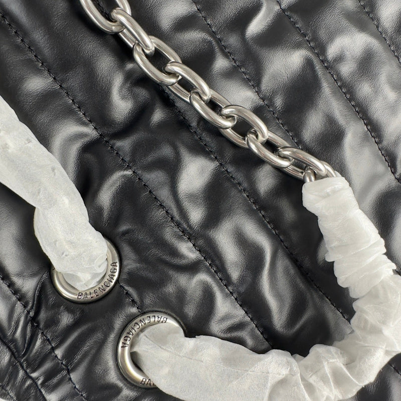 Zivas Charm Chic Craftsmanship Fashion Handbag (Thoughtfully Structured Design) – Close-Up Detail