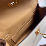  Sophisticated shoulder bag front view 13