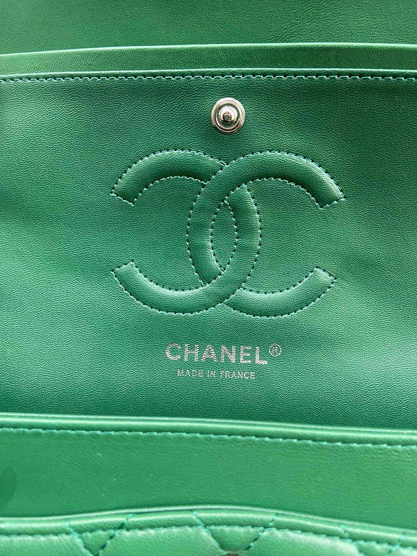 Zivas Charm Timeless Appeal Designer Handbag (Contemporary Shape Language) – Styled Look
