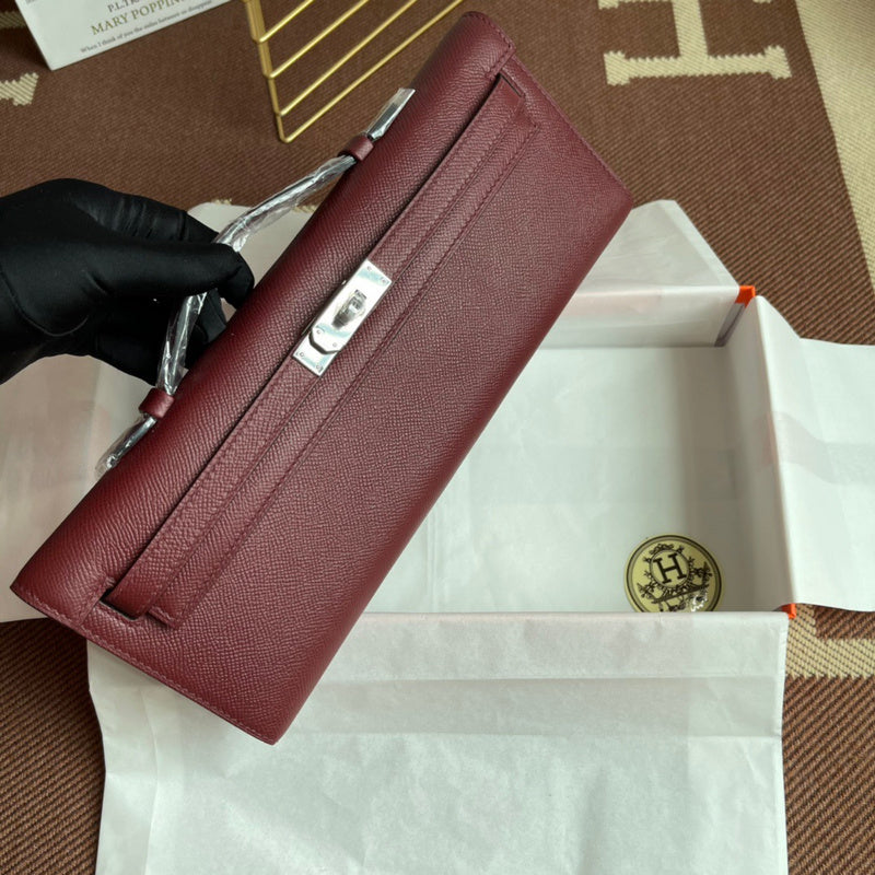Close-up detail of versatile bag design