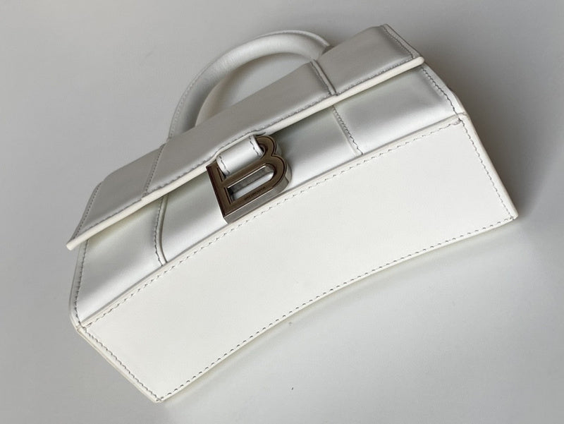 Zivas Charm Elevated Essentials Premium Handbag (Premium Everyday Carry) – Styled Look