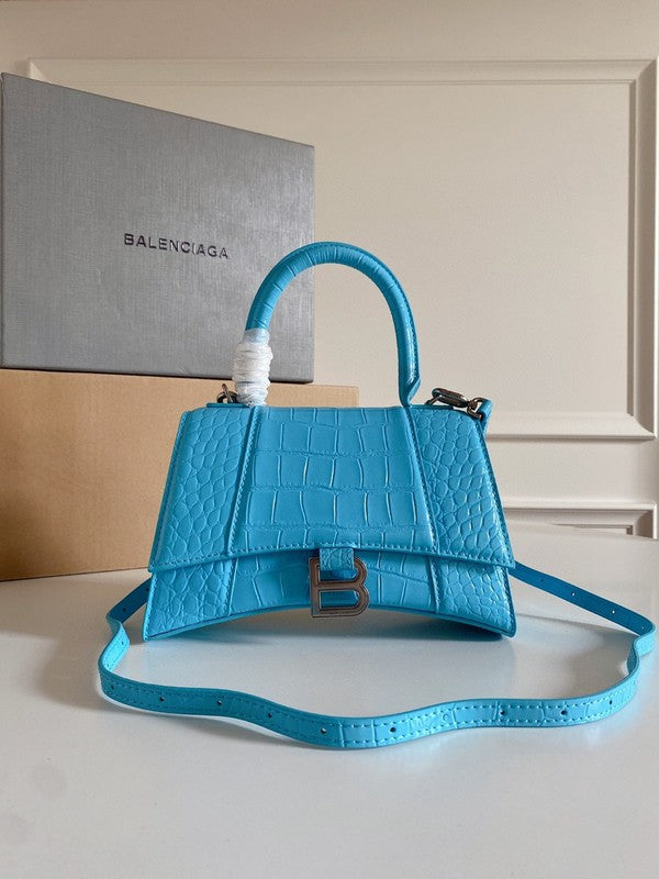 Zivas Charm Modern Minimalist Look Premium Handbag (Premium Everyday Carry) – Angled View