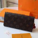 Interior view of structured classic women's handbag – women's luxury accessory
