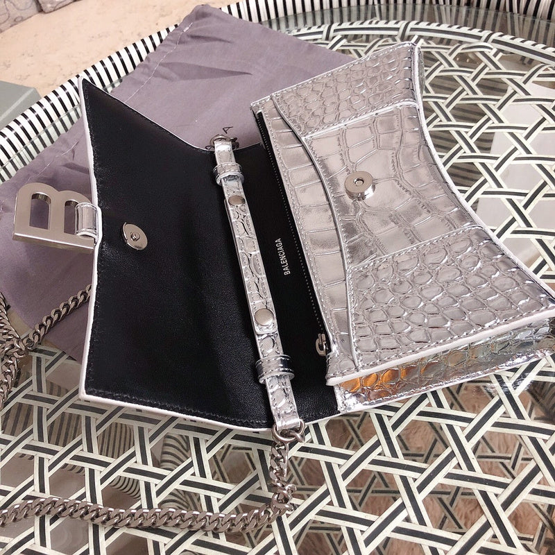 Top view of polished everyday-luxe women's handbag – women's designer-style accessory