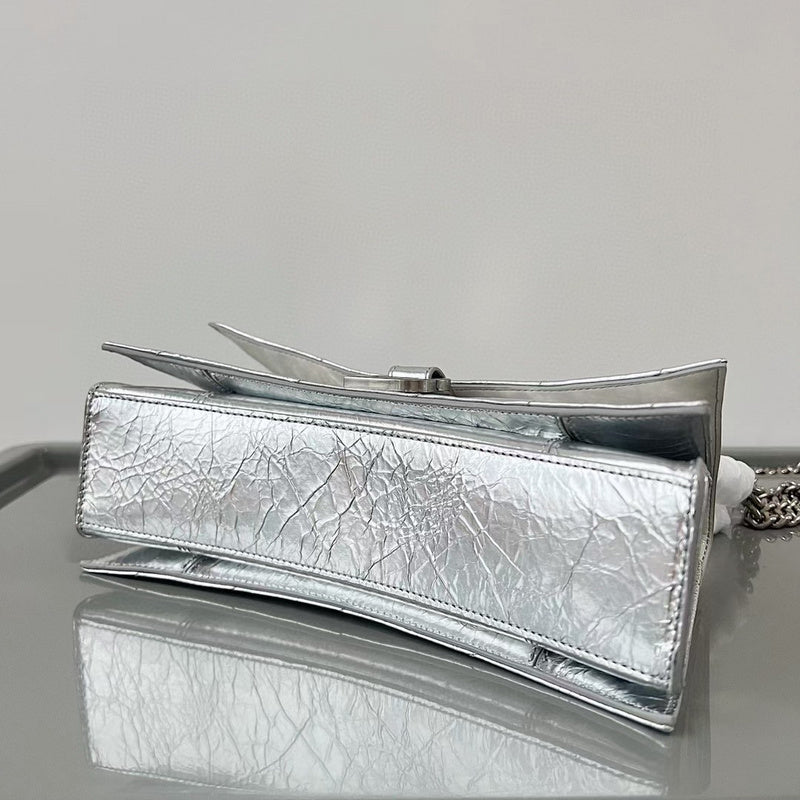 Zivas Charm Timeless Appeal Statement Handbag (Elevated Daily Companion) – Close-Up Detail