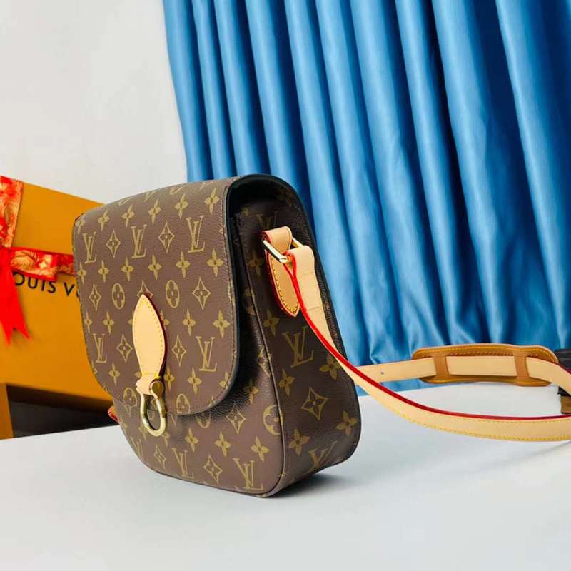 Styled lifestyle shot of chic signature women's handbag – women's everyday handbag