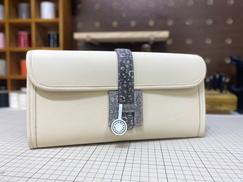 Interior view of fluid premium bag