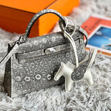  shoulder bag interior and compartment view
