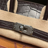  everyday tote bag detail view showing craftsmanship 8