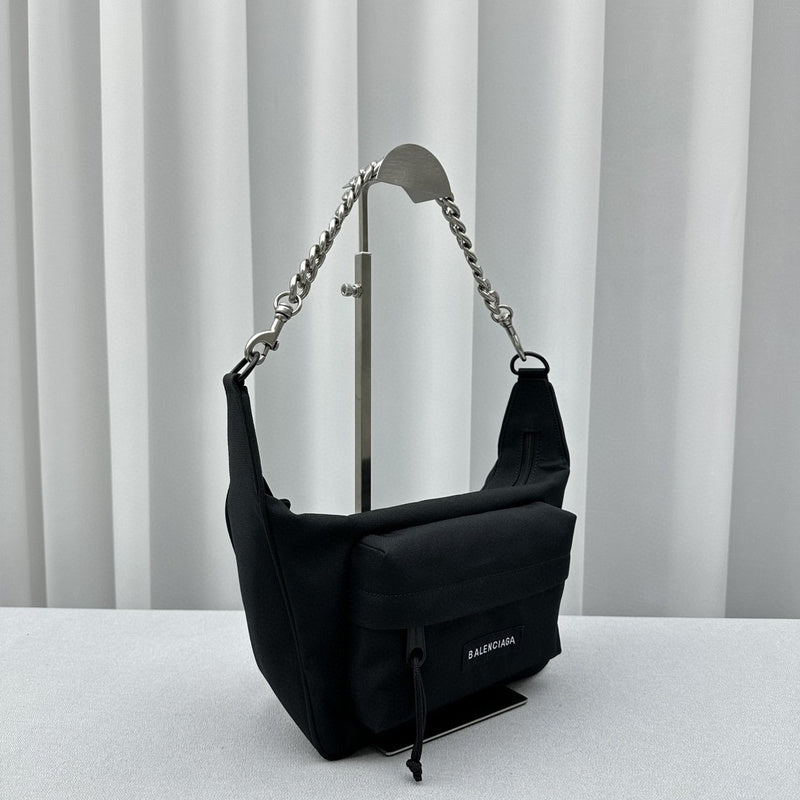Zivas Charm Effortless Elegance Statement Handbag (Elevated Daily Companion) – Lifestyle Shot