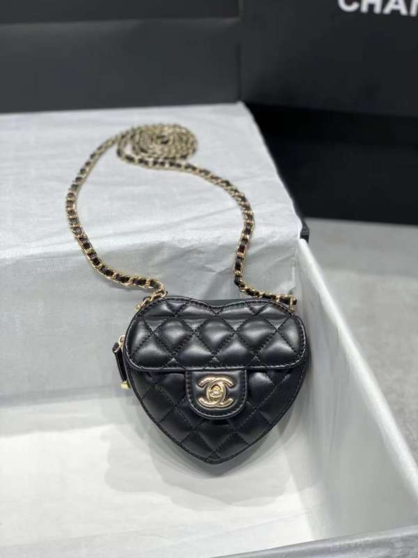 Zivas Charm Understated Luxury Luxury Handbag (Modern Wardrobe Staple) – Front View