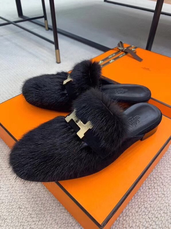 Hermes shoes Style 399 - true-to-life color detail