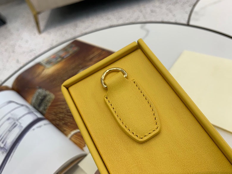 Ziva's Charm handbag – product shot (10.5cm*17cm*7cm)