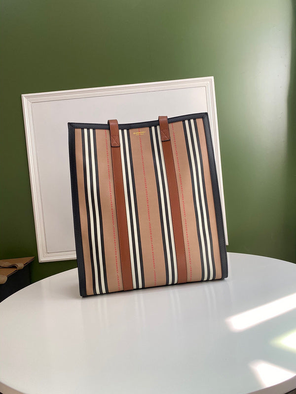 Ziva's Charm handbag – side angle view (one versatile size)