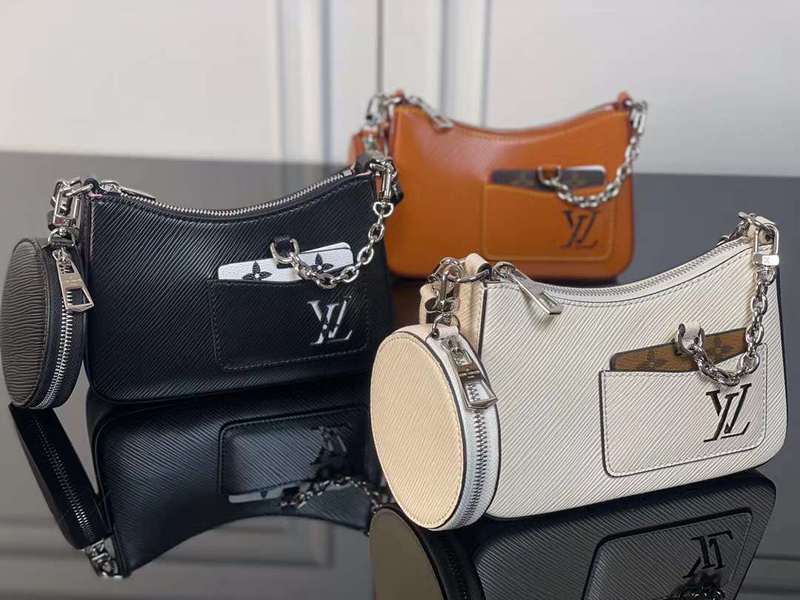Side profile of everyday-luxe chic women's handbag – women's everyday handbag