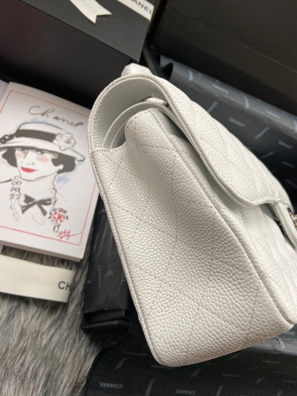  women's handbag, mid design, view 4