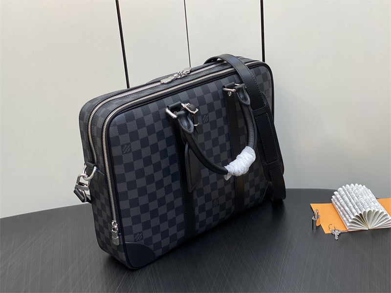  Graceful crossbody bag carried on shoulder