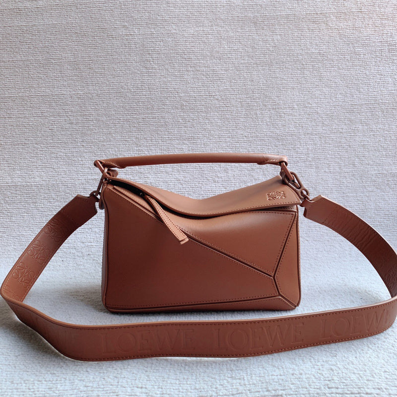 Ziva's Charm handbag – full view (24cm*16cm*10cm)