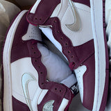 Nike Men's & Women's Designer Lifestyle Shoes — Style 164 side view