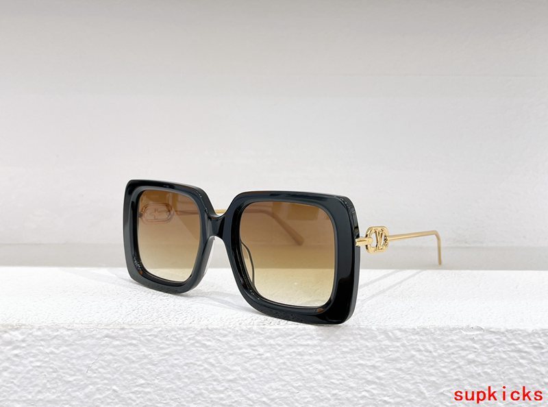 Full view of Louis Vuitton unisex sunglasses