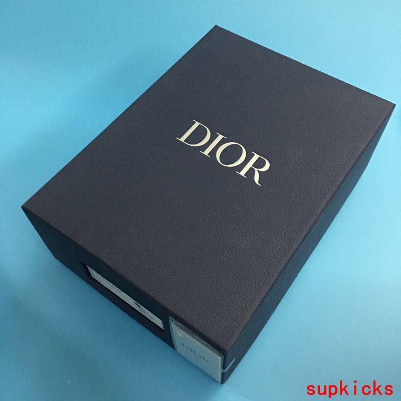 Dior shoes Style 026 - side profile detail (alternate angle)