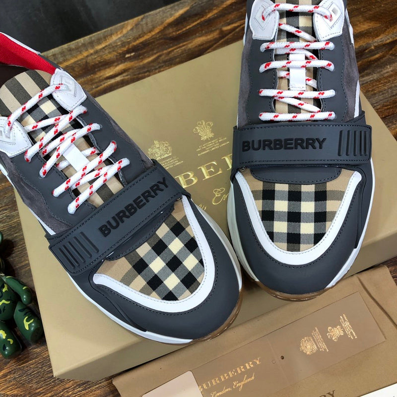 Burberry shoes Style 356 - sole and craftsmanship detail
