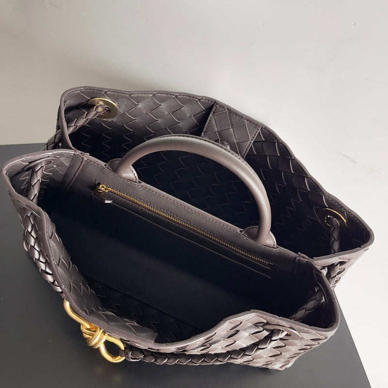 Sleek Vegan Leather Handbag - Chic Everyday Appeal | Women's Luxury Handbag #1578 - side angle view (image 2) of designer-inspired handbag
