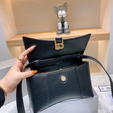 Ziva's Charm handbag – back view (one versatile size)