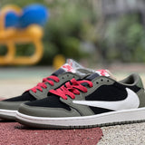 Nike Men's & Women's Luxury Fashion Trainers — Style 258 close-up view