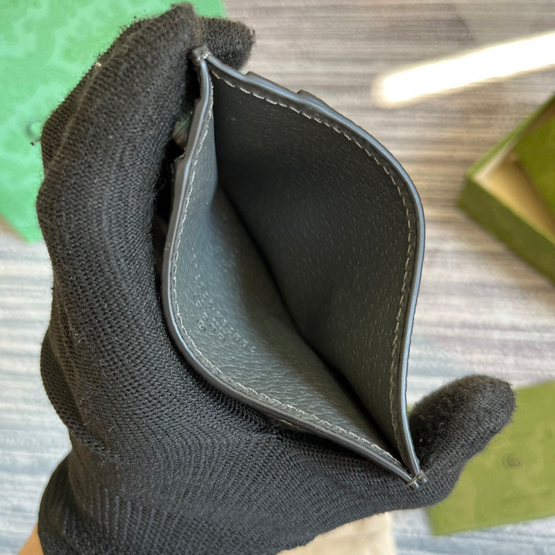 Close-up detail of refined modern women's handbag – women's luxury accessory