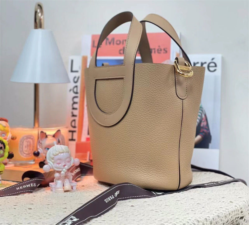  classic crossbody bag styled with outfit 42