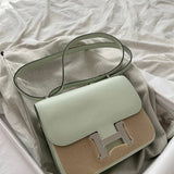  structured bag interior and compartment view